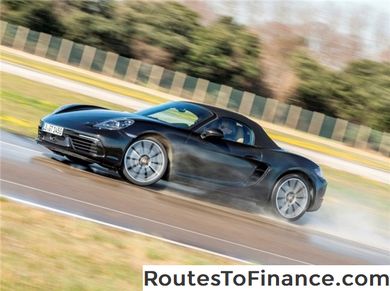 Examen de l'assurance automobile AAA